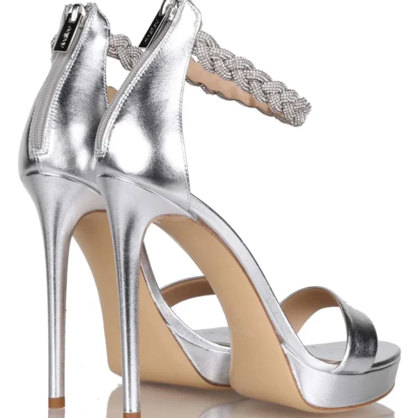 CHIC